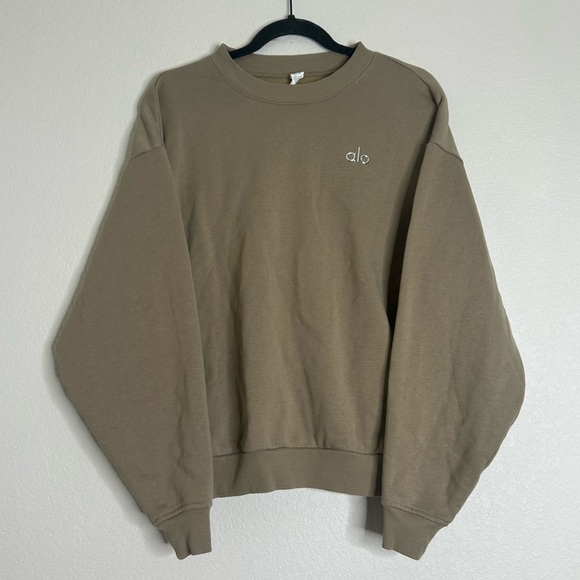 ALO Yoga Accolade Crewneck Pullover Sweatshirt - Picture 5 of 11